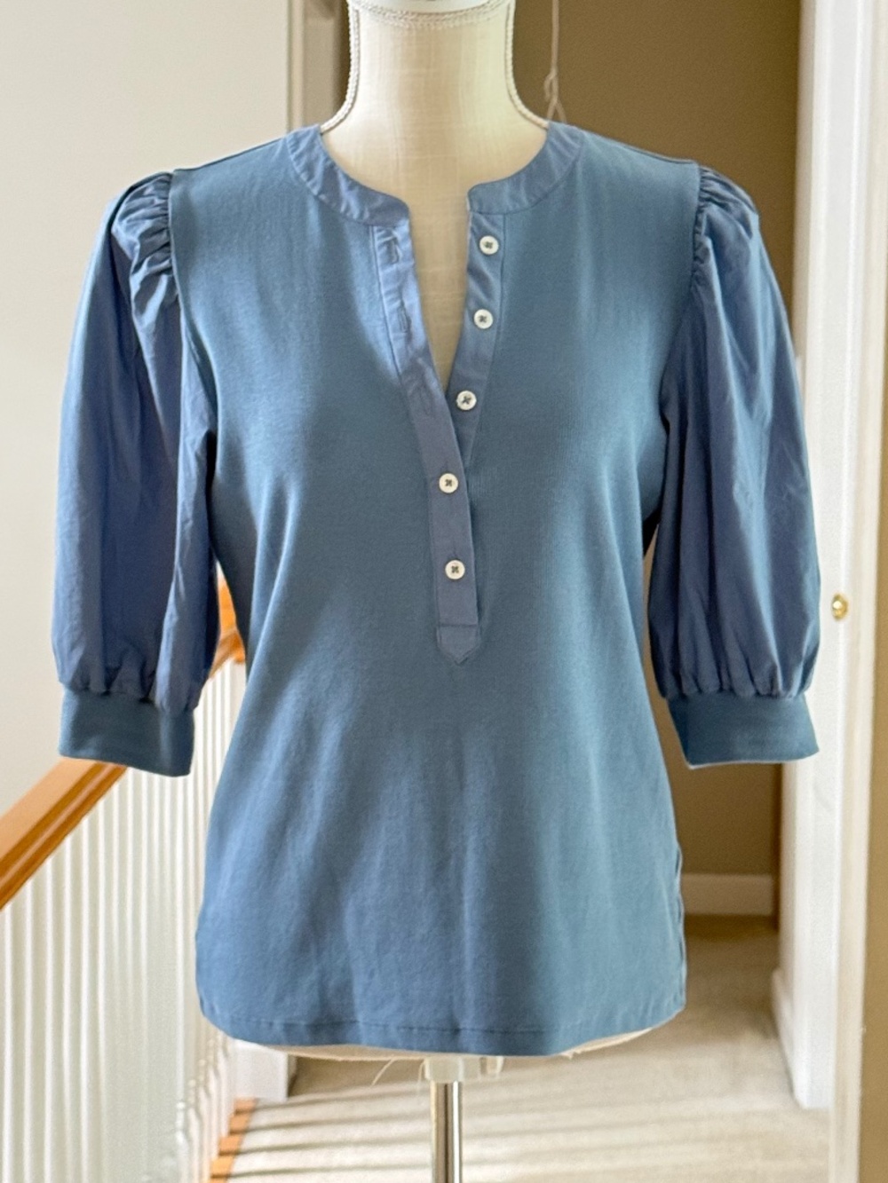 Elie Tahari Pima Cotton Blue Ribbed Puff Sleeve Blouse Size L Half Button Down